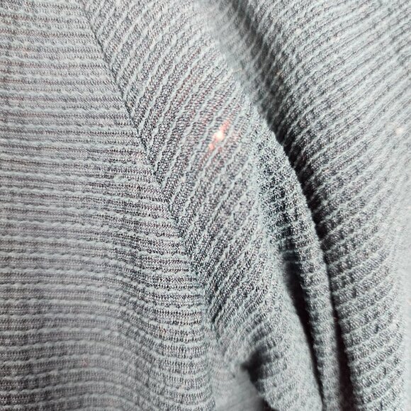 Mandee Off the Shoulder Ruffle Sleeve and Hem Top M - Picture 7 of 7